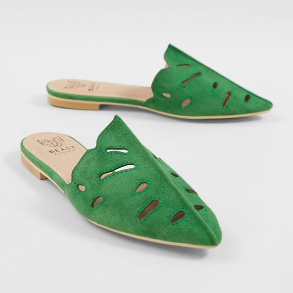 Shoes - NEW palm leaf cutout green mules faux suede in box